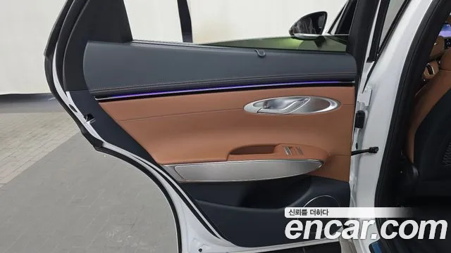 Genesis GV70 2.5T Бензин AWD — Фото автомобиля 23