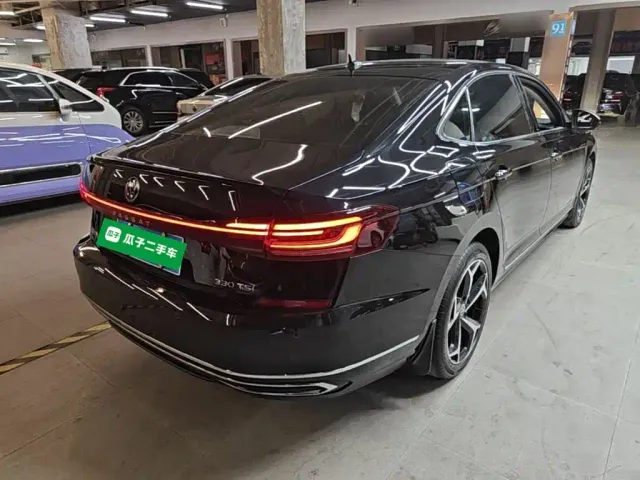 Volkswagen Passat 2023 Facelift 330TSI Starlight Elite Edition — Фото автомобиля 6