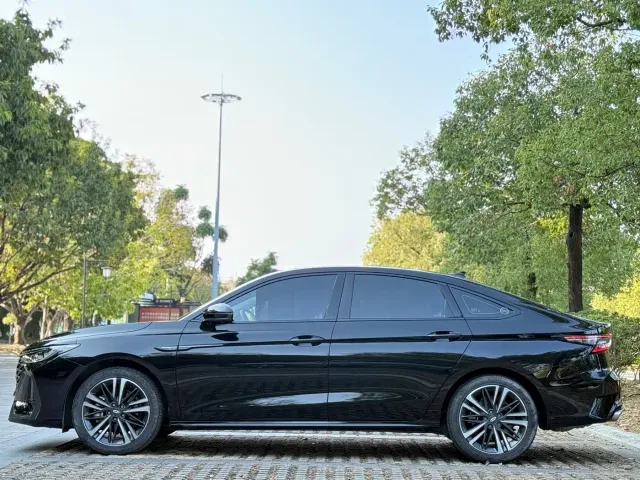 Chery Arrizo 8 — Фото автомобиля 4