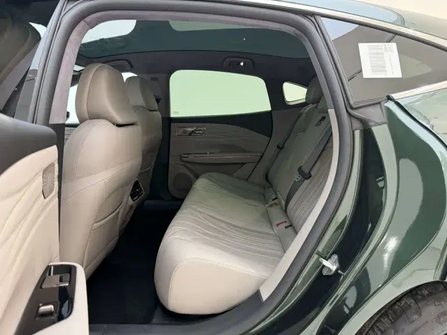 Geely Galaxy Xingyao 8 — Фото автомобиля 18