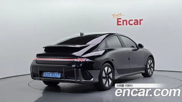 Hyundai Ioniq 6 — Фото автомобиля 2