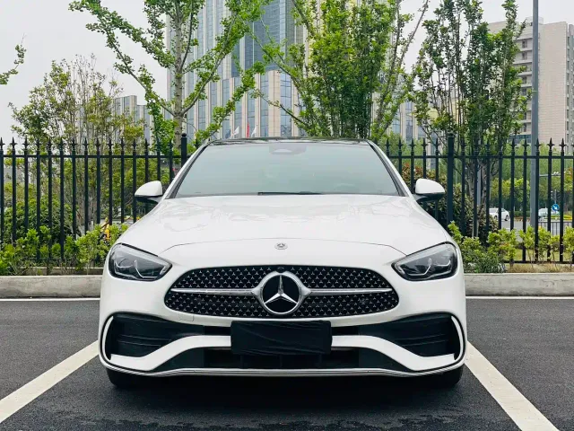 Mercedes-Benz C-Class — Фото автомобиля 2