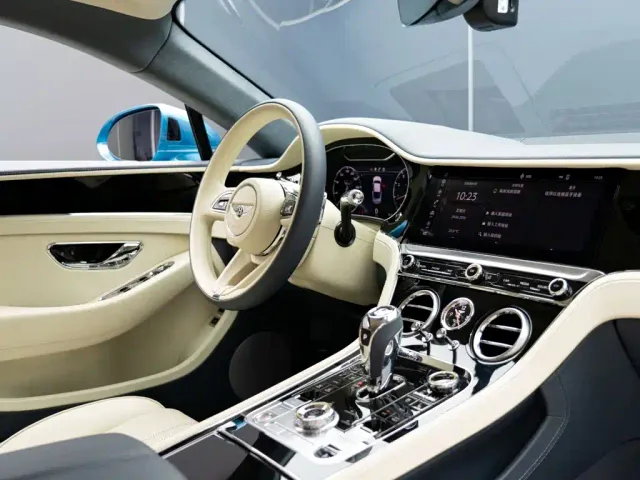Bentley Continental — Фото автомобиля 17
