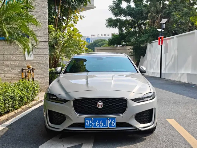 Jaguar XEL — Фото автомобиля 2