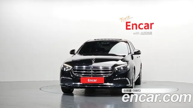 Mercedes-Benz E-Class — Фото автомобиля 3