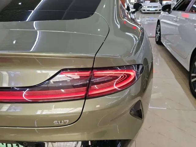 Xiaomi SU7 — Фото автомобиля 7