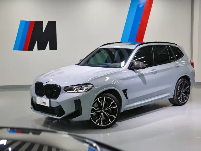 Фотография автомобиля — BMW X3 M