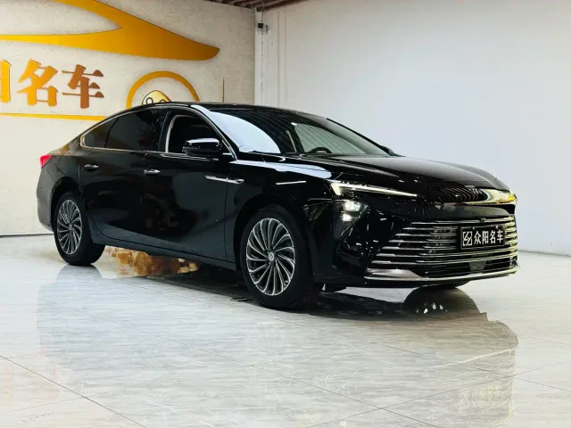 Buick LaCrosse — Фото автомобиля 2