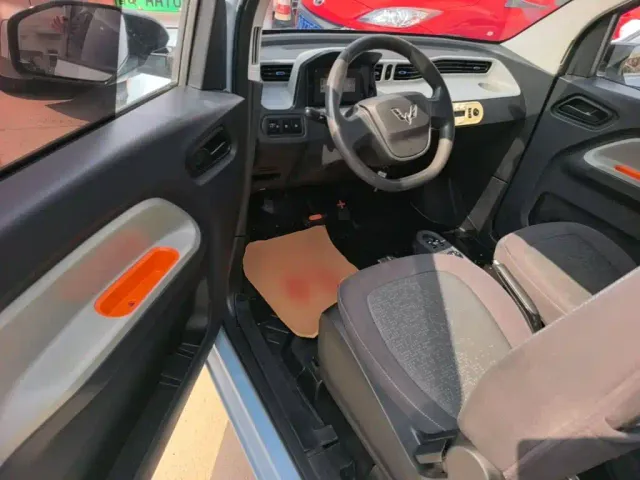 Wuling Hongguang Mini EV — Фото автомобиля 15
