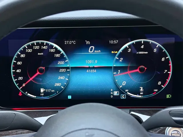 Mercedes-Benz E-Class — Фото автомобиля 13