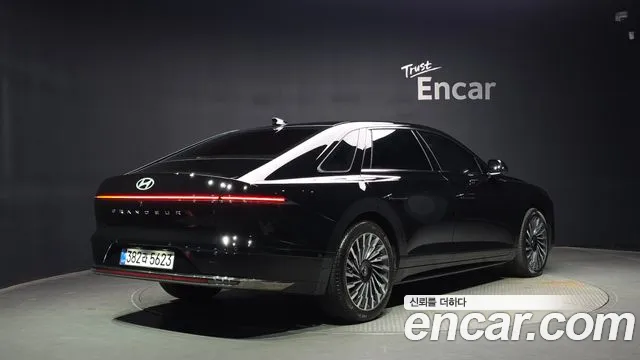 Фотография автомобиля — Hyundai Grandeur GN7