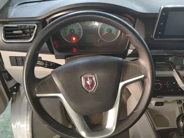 Jinbei New Hiace S — Фото автомобиля 10