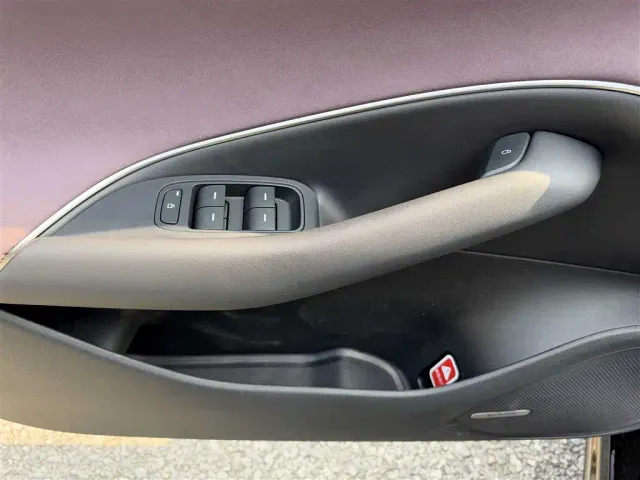Xiaomi SU7 — Фото автомобиля 27