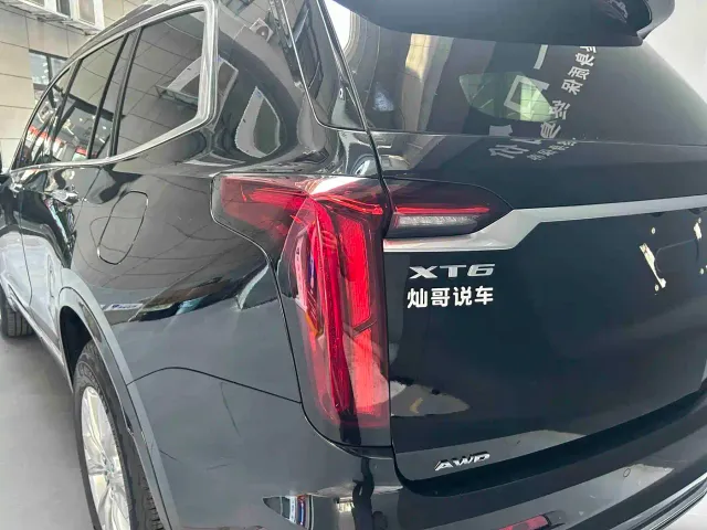 Cadillac XT6 — Фото автомобиля 18