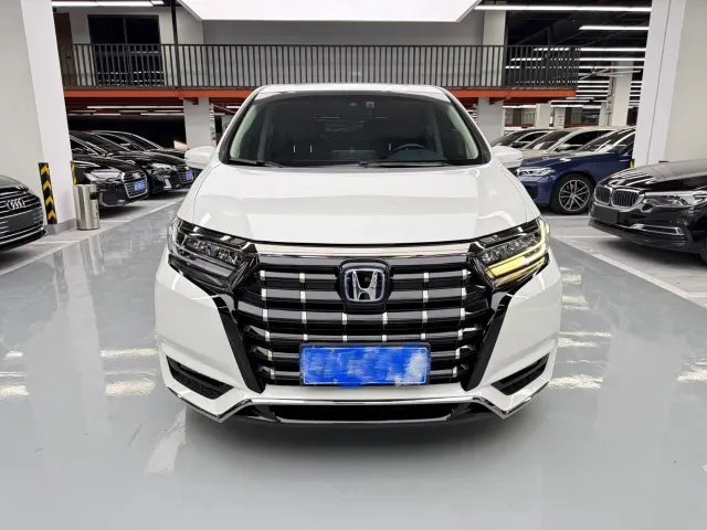 Honda Elysion — Фото автомобиля 2