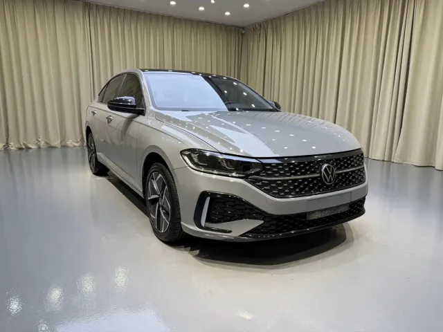 Volkswagen Lavida — Фото автомобиля 3