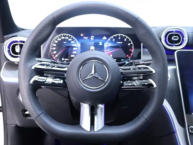 Mercedes-Benz C-Class — Фото автомобиля 16
