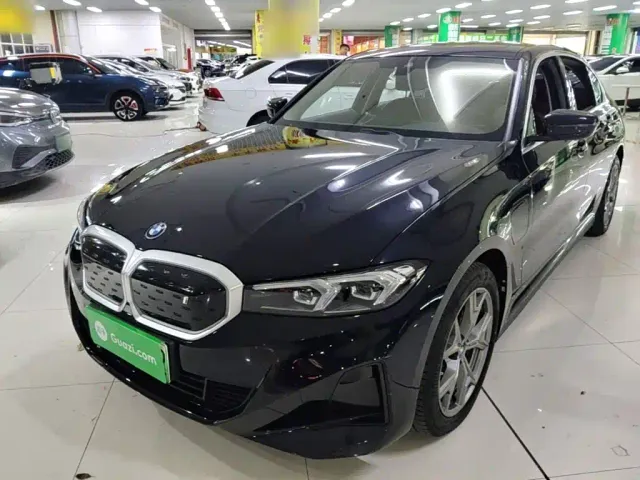 Фотография автомобиля — BMW i3