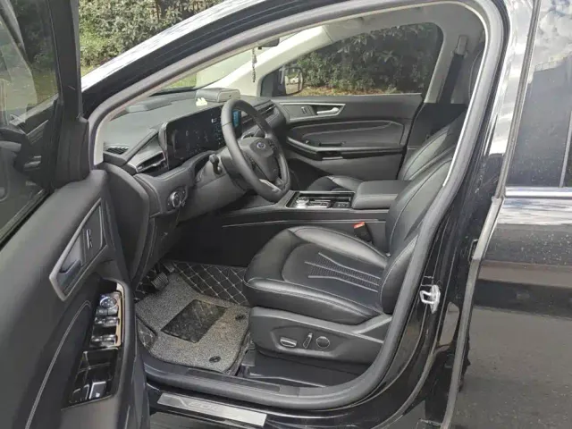 Ford Edge — Фото автомобиля 9
