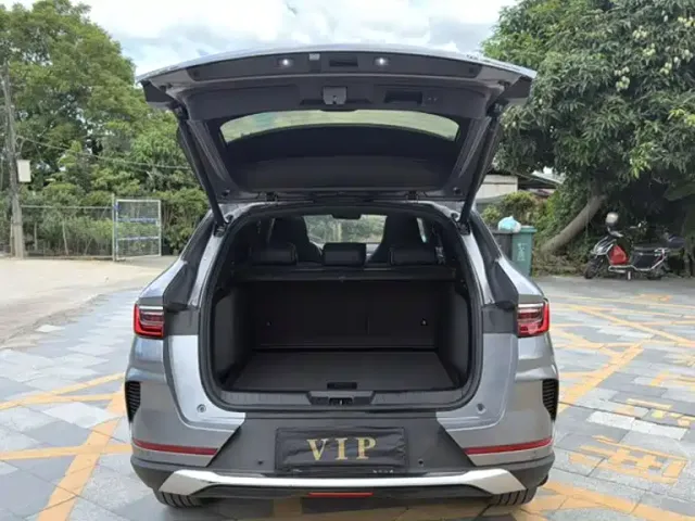 BYD Song PLUS — Фото автомобиля 5