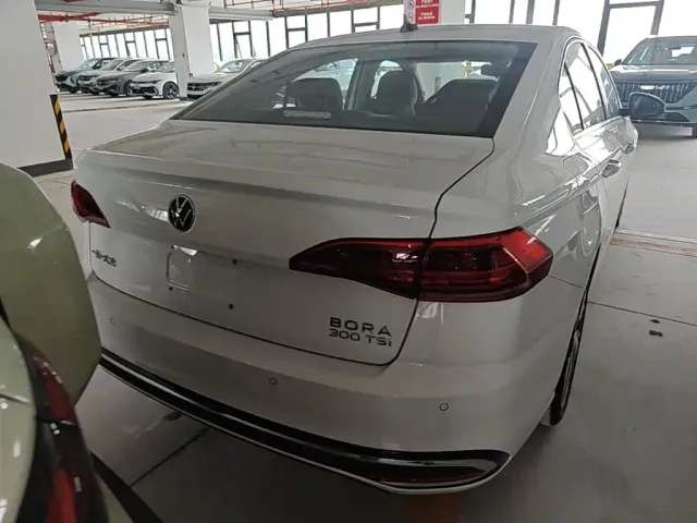 Volkswagen Bora — Фото автомобиля 5