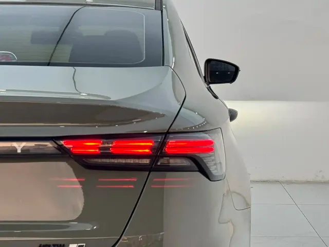 Geely Binrui — Фото автомобиля 12