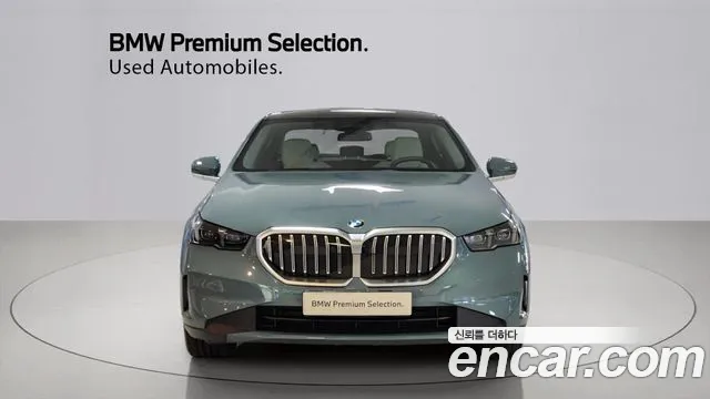 BMW 5 Series — Фото автомобиля 3