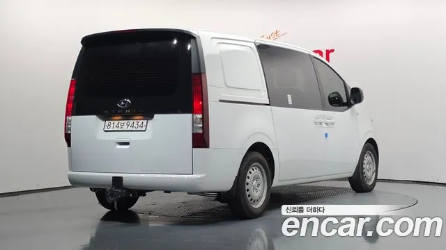 Hyundai Staria — Фото автомобиля 2
