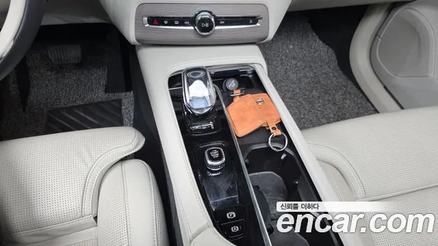 Volvo XC90 2nd Gen — Фото автомобиля 12
