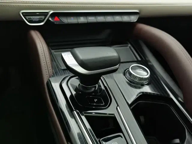 Geely Xingyue L — Фото автомобиля 13