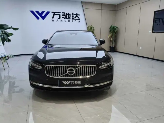 Volvo S90 — Фото автомобиля 6