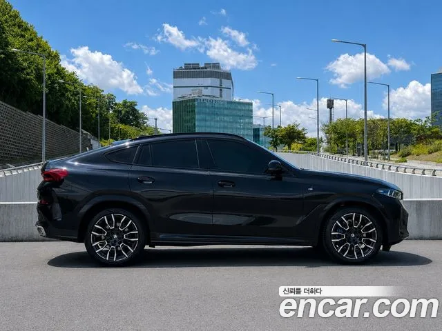 BMW X6 xDrive40i M Sport — Фото автомобиля 11