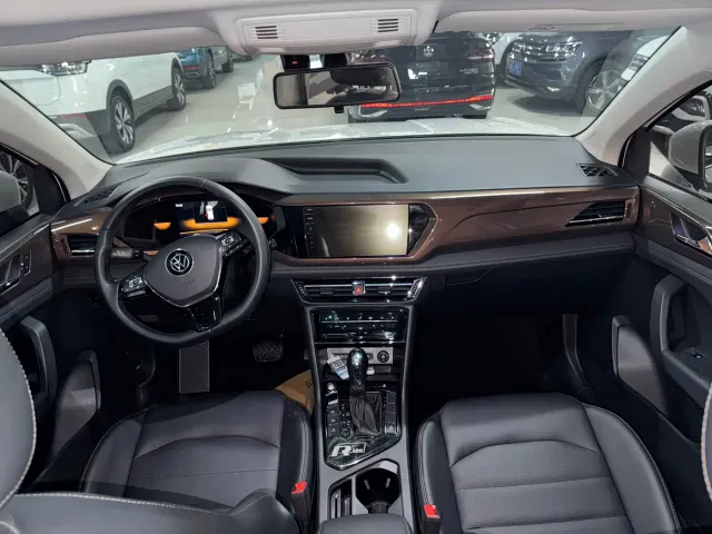 Volkswagen Tharu — Фото автомобиля 7