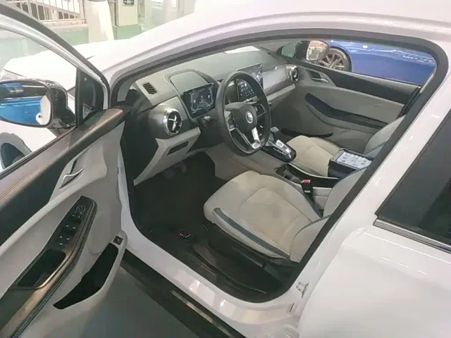 BYD Yuan Pro — Фото автомобиля 15