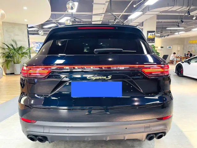 Porsche Cayenne — Фото автомобиля 6
