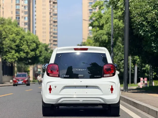 Roewe Clever — Фото автомобиля 5
