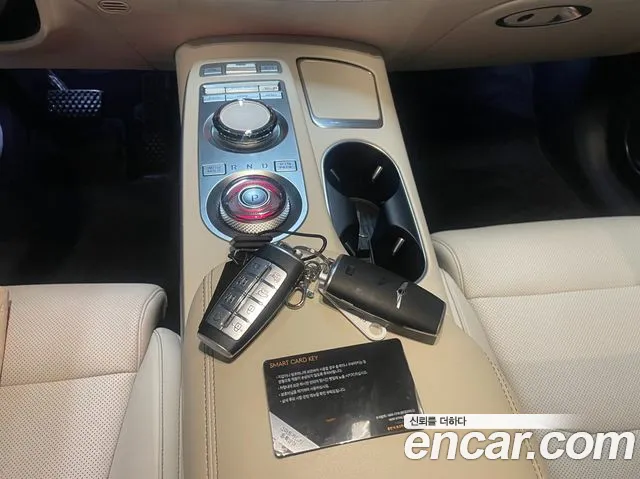 Genesis GV70 — Фото автомобиля 10