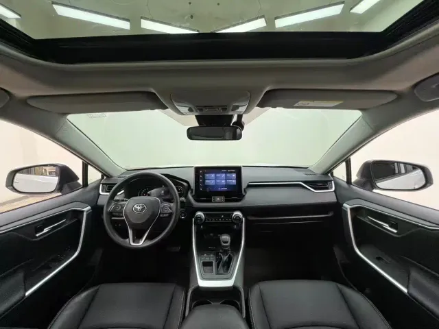 Toyota RAV4 — Фото автомобиля 9