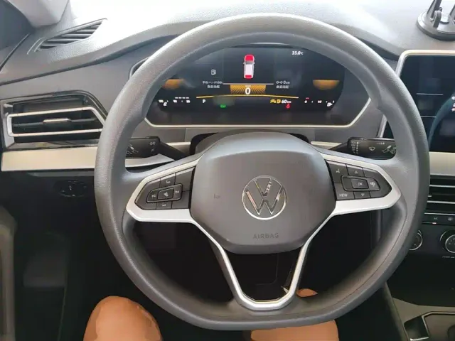 Volkswagen Lavida — Фото автомобиля 10