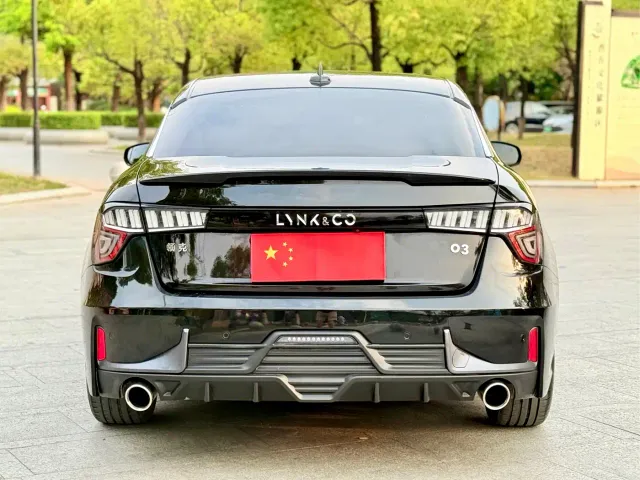Lynk & Co 03 — Фото автомобиля 5