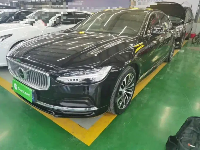 Фотография автомобиля — Volvo S90