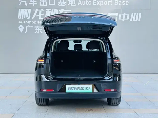 Leapmotor C10 — Фото автомобиля 16