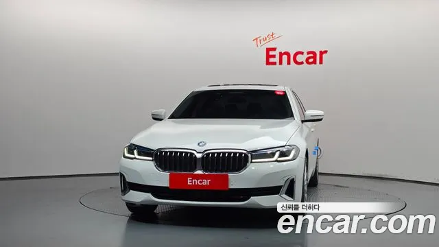 BMW 5 Series G30 — Фото автомобиля 3