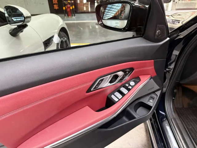 BMW 3 Series — Фото автомобиля 4