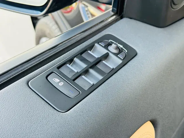 Land Rover Discovery Sport — Фото автомобиля 15