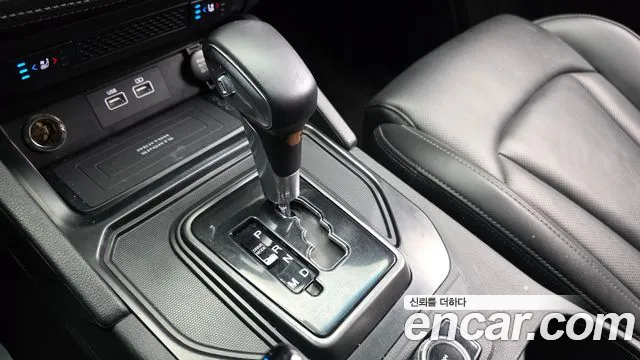 KG_Mobility_Ssangyong Rexton Новый Rexton Sport Khan Дизель 2.2 4WD — Фото автомобиля 9