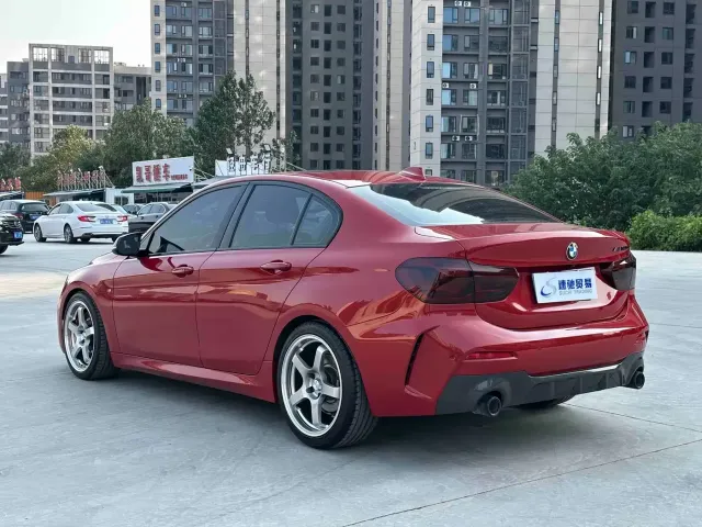 BMW BMW 1 Series 2021 120i M Sport Shadow Edition — Фото автомобиля 4