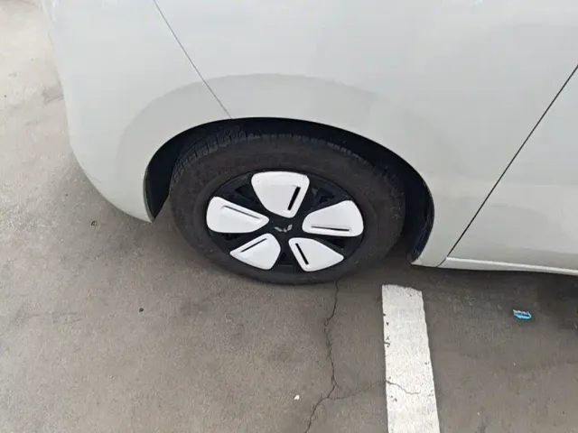 Wuling Hongguang Mini EV — Фото автомобиля 22