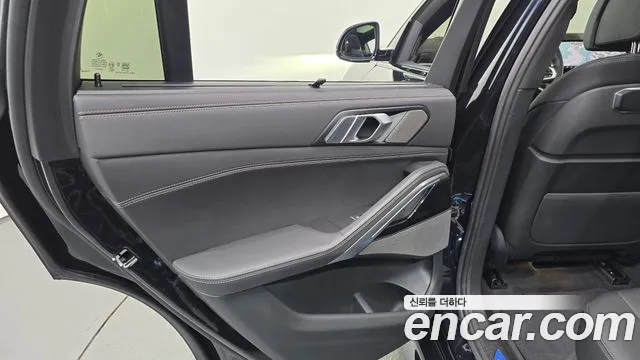 BMW X6 xDrive40i M Sport — Фото автомобиля 22