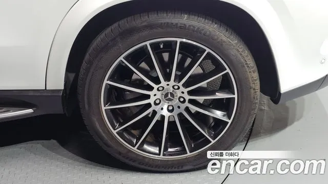 Mercedes-Benz GLE-Class — Фото автомобиля 16